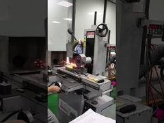 Connettore a fibra ottica di tipo LC compatto e resistente per reti ad alta densità